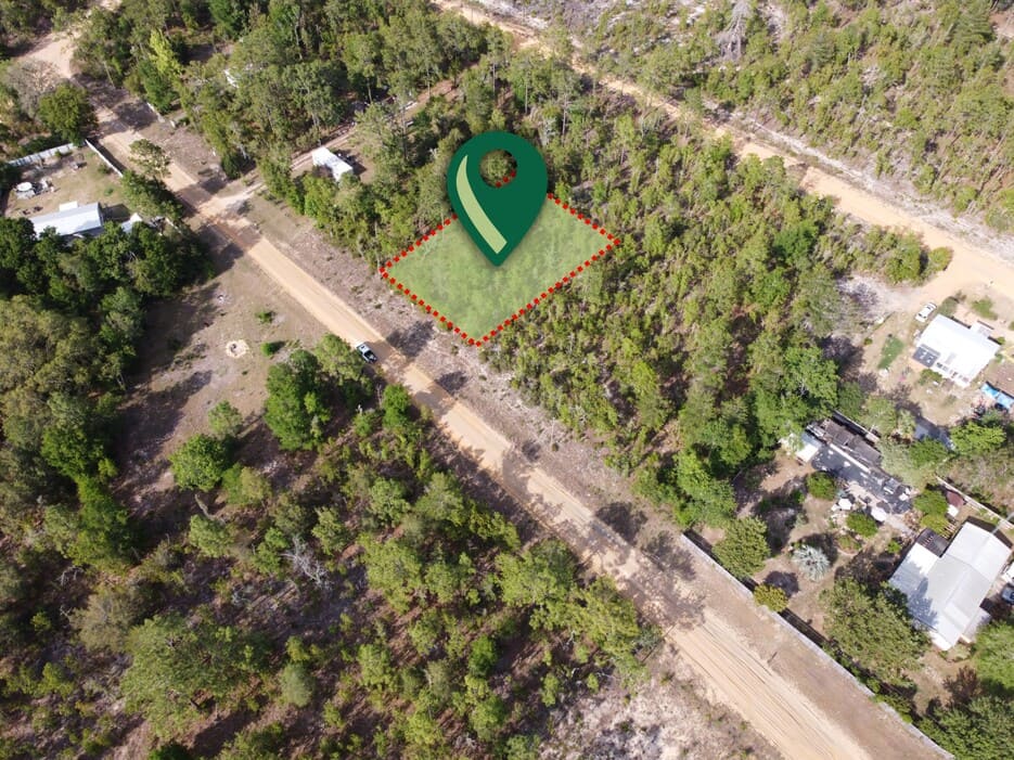 Land in [108] N Palm Dr, Interlachen, FL 32148